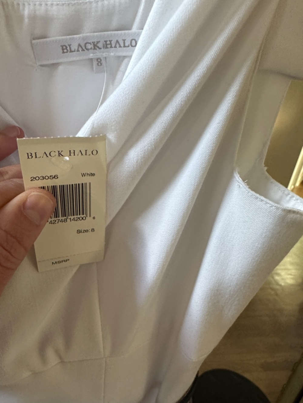 Black Halo designer: White V-Neck Sleeveless Sheath Dress - Picture 2 of 5